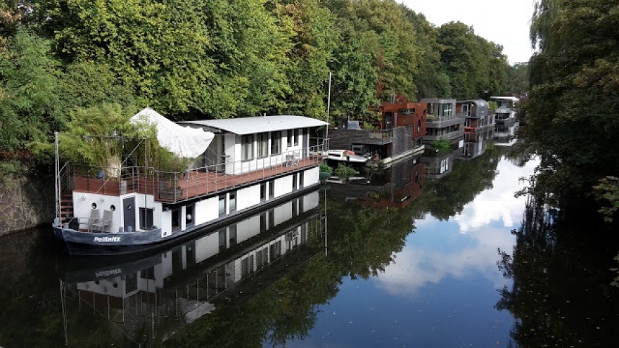 Hausboote am Eilbekkanal in Hamburg Hausboote Eilbekkanal Hamburg